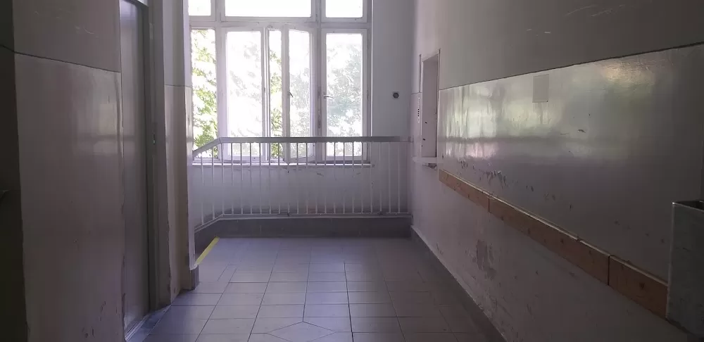 Péterfy Kórház-Rendelőintézet és Országos Traumatológiai Intézet - Photo 2