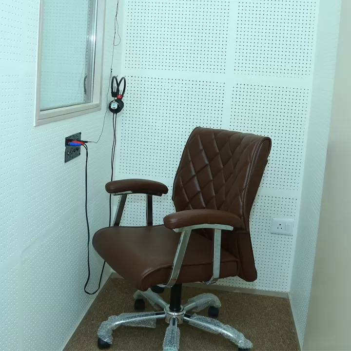 Aashwi ENT Clinic Bopal | ENT Doctor, ENT Hospital, ENT Specialist, Ear, Nose, Throat Doctor - Photo 5