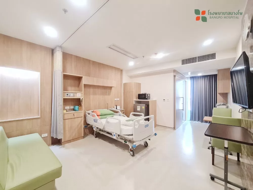 โรงพยาบาลบางโพ - Photo 1