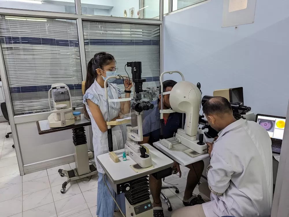Khanna Medicare Centre : Super Speciality Eye Hospital in Patel Nagar, Delhi (Eye Centre in Patel Nagar) - Photo 3