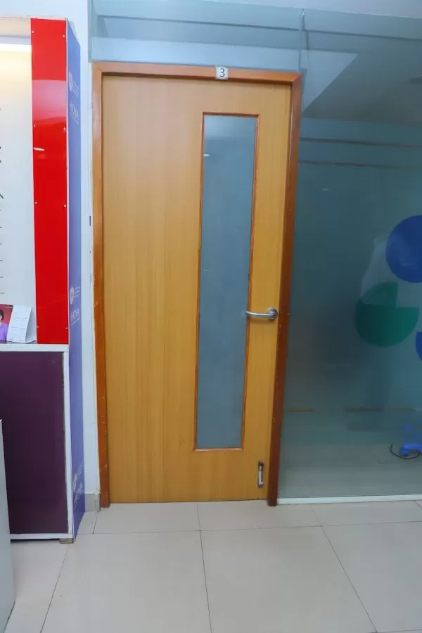 Hari Laser Clinics - Daycare Piles, Varicose Veins, Fistula, Fissure, Hernia, Gallstones, Circumcision, Lipoma, Hydrocele - Photo 2