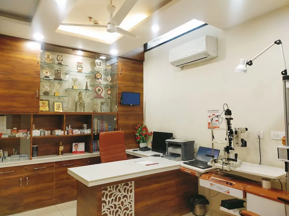 Puru Eye Hospital - Photo 2