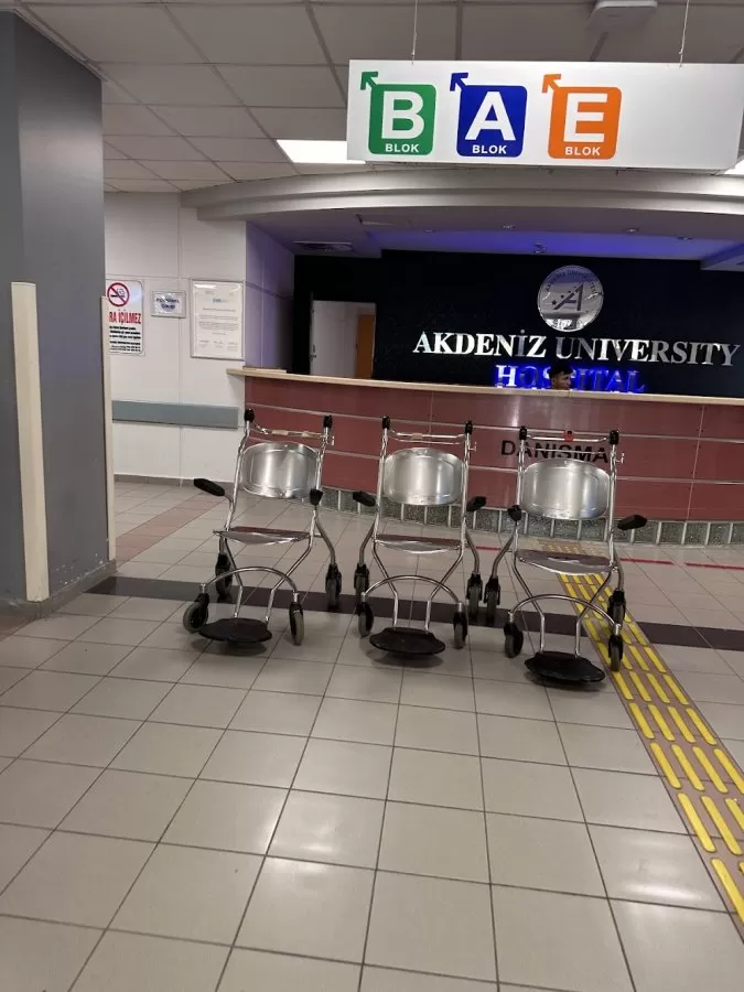 Akdeniz Üniversitesi Hastanesi - Photo 8
