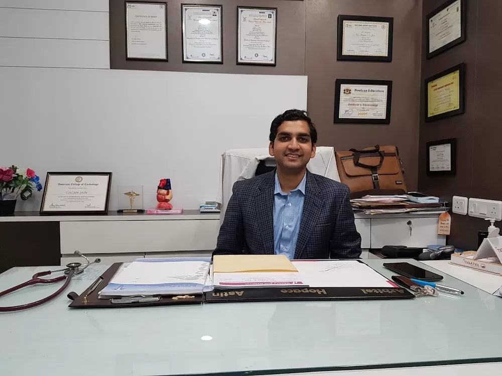 Hemraj Jain Hospital - Photo 7