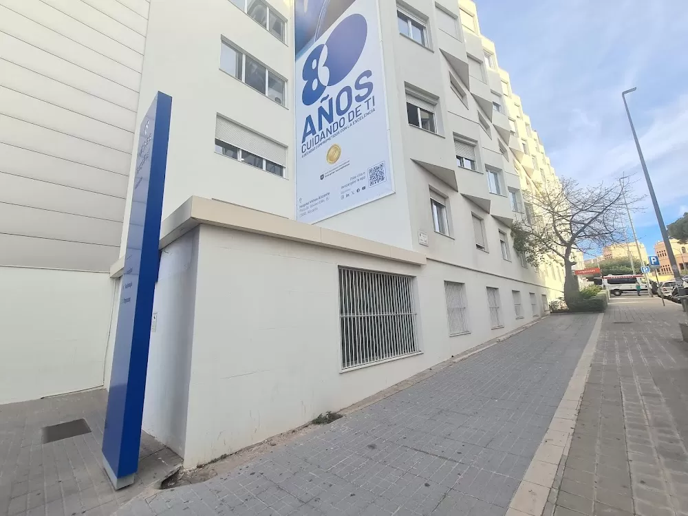 Hospital Vithas Alicante - Photo 2
