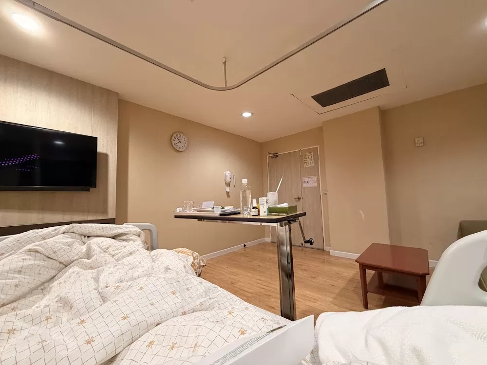 Samitivej Thonburi Hospital - Photo 8