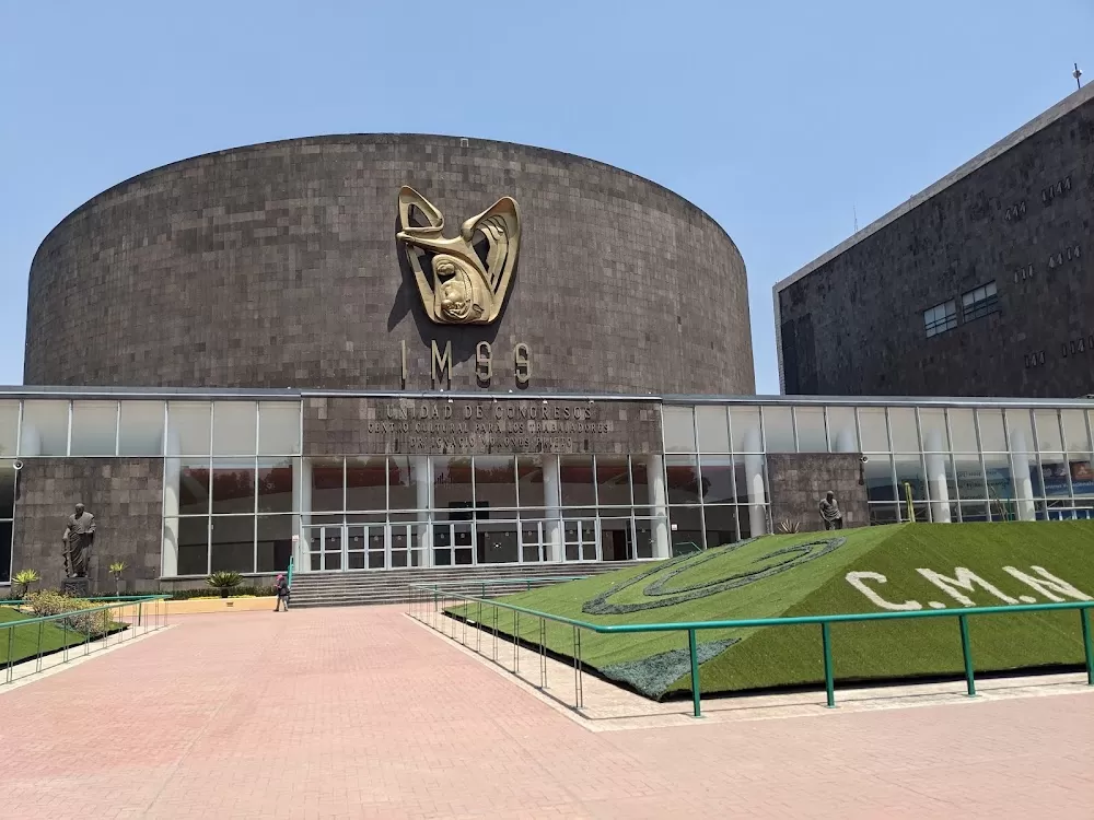 UMAE Hospital de Especialidades Dr Bernardo Sepúlveda Gutiérrez, Centro Medico Siglo XXI - Photo 1