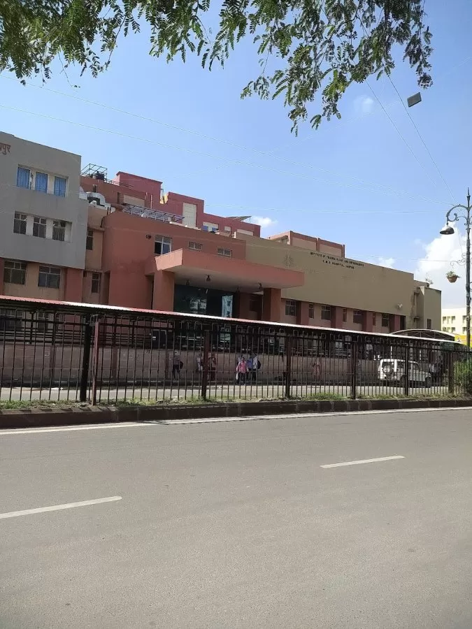 INSTITUTE OF TRAUMATOLOGY AND ORTHOPEDICS S. M. S. HOSPITAL JAIPUR - Photo 2