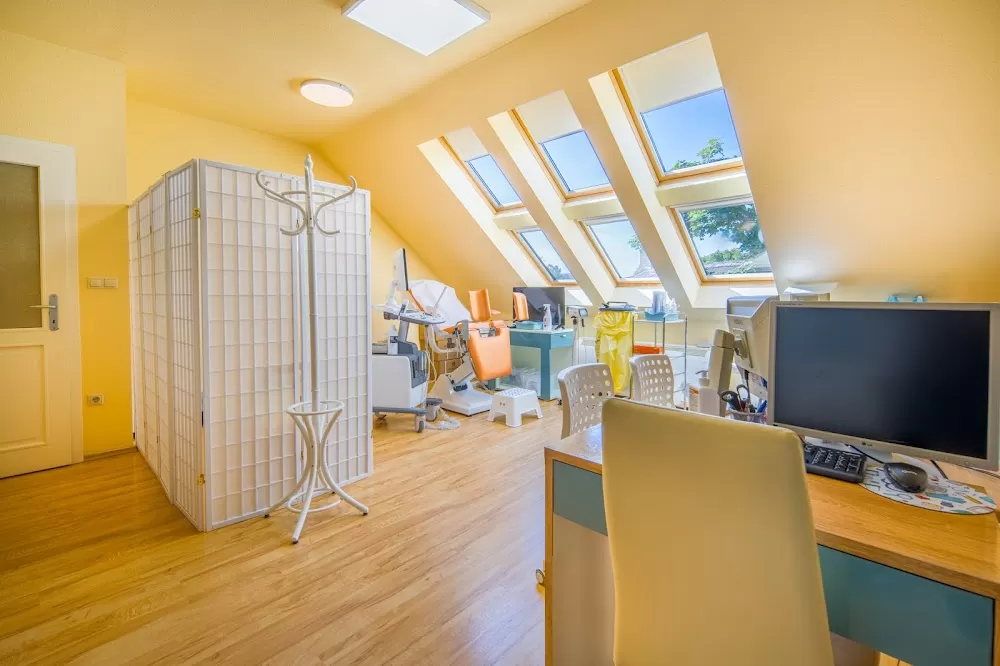 Benyovszky Medical Center - Photo 3