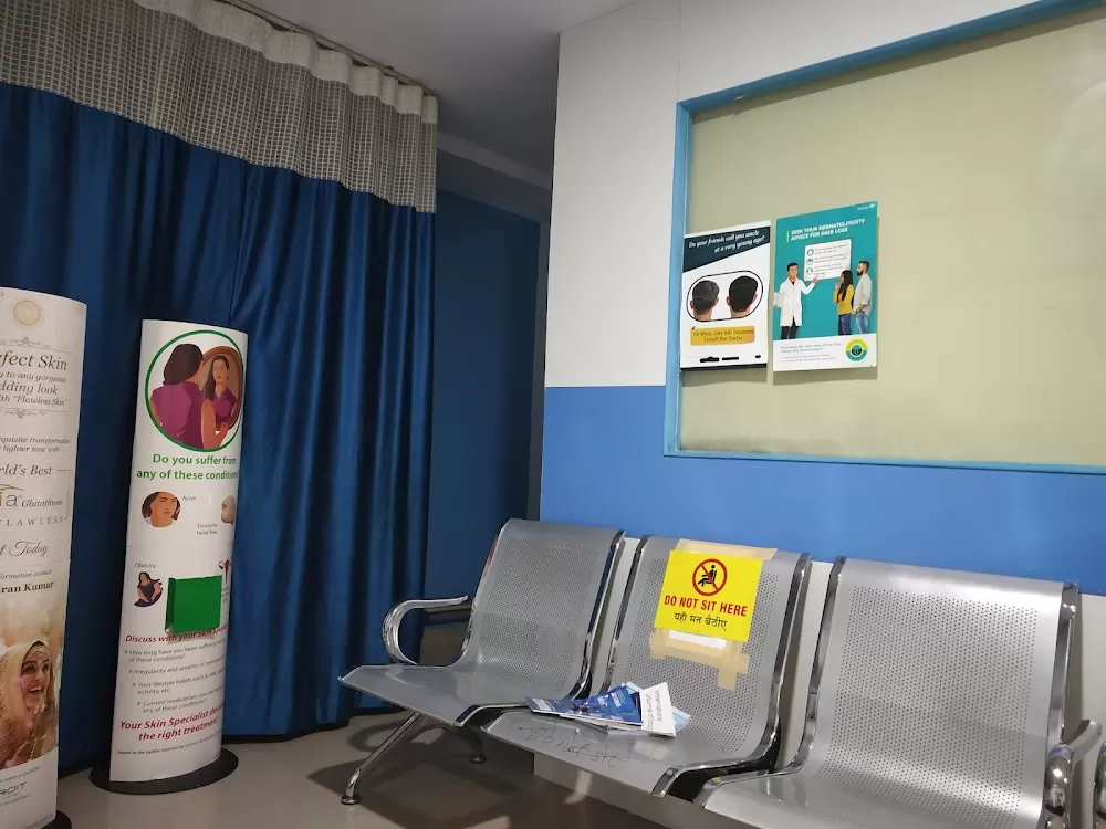 RAMESH LASIK AND LASER CENTRE - Photo 6