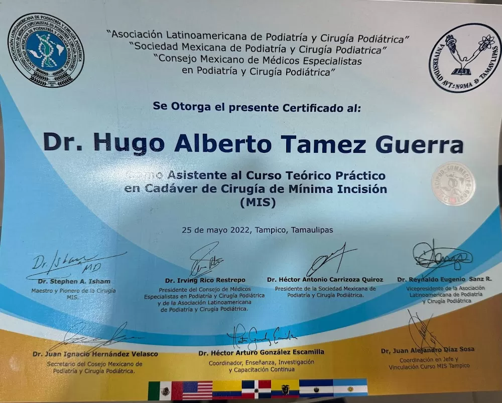 Dr. Hugo Tamez - Photo 6