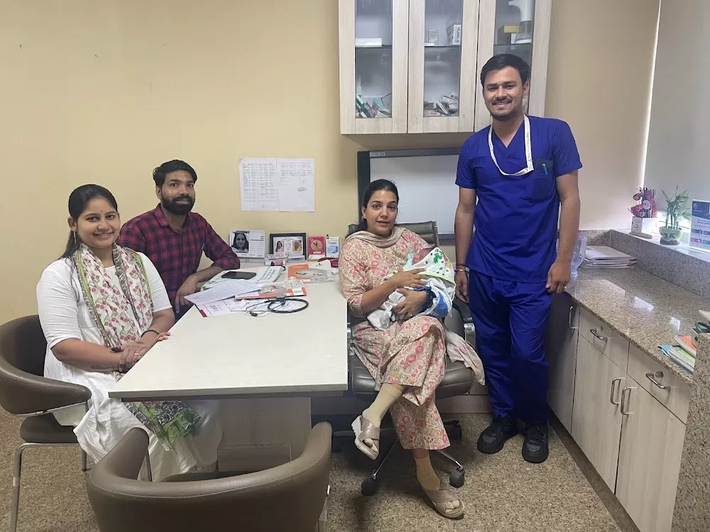 Dr Pankhuri Gautam - Photo 6