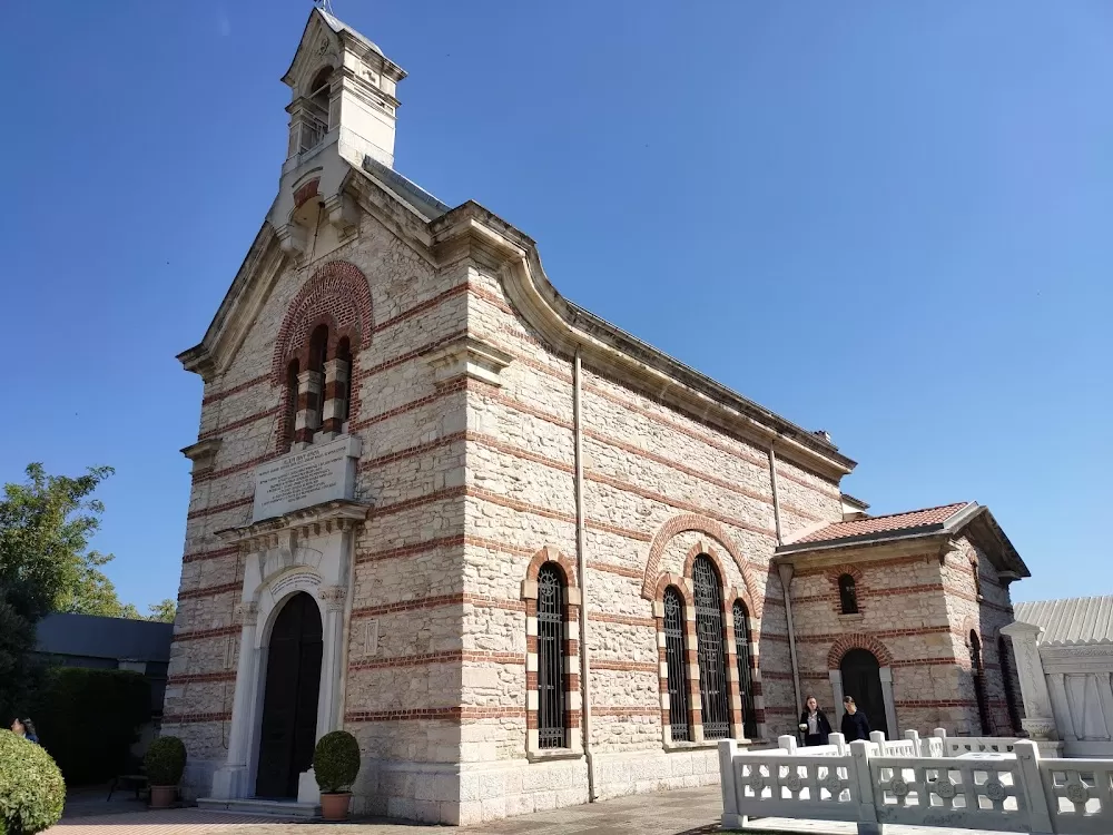 Yedikule Holy Savior Armenian Hospital Foundation - Photo 1