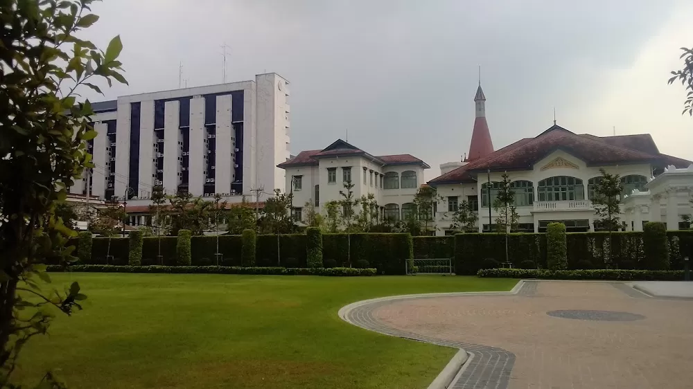 Phra Mongkut Klao Hospital - Photo 6