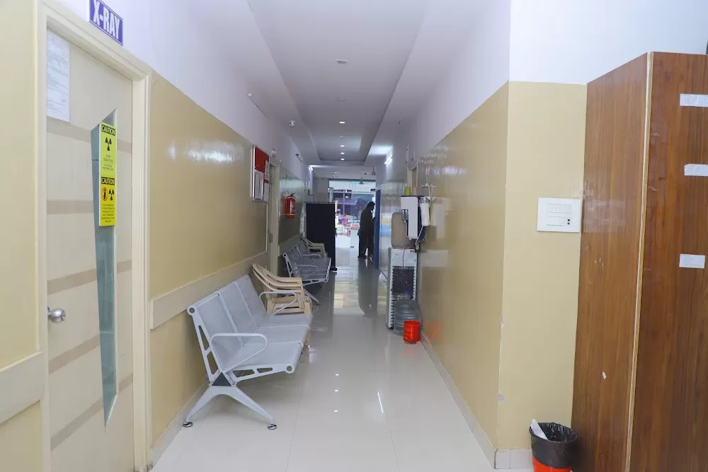 Hari Laser Clinics - Piles, Varicose Veins, Fistula, Fissure - Lipoma - Gynecomastia - Circumcision - Laparoscopic Surgery - Photo 7