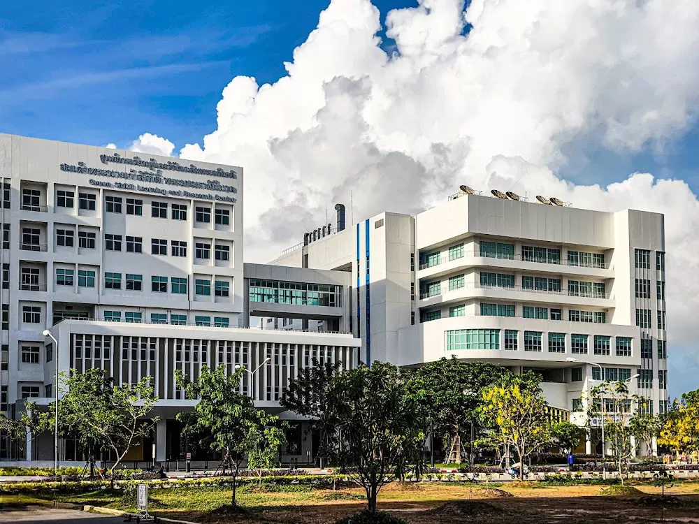 Chakri Naruebodindra Medical Institute (CNMI) - Photo 2