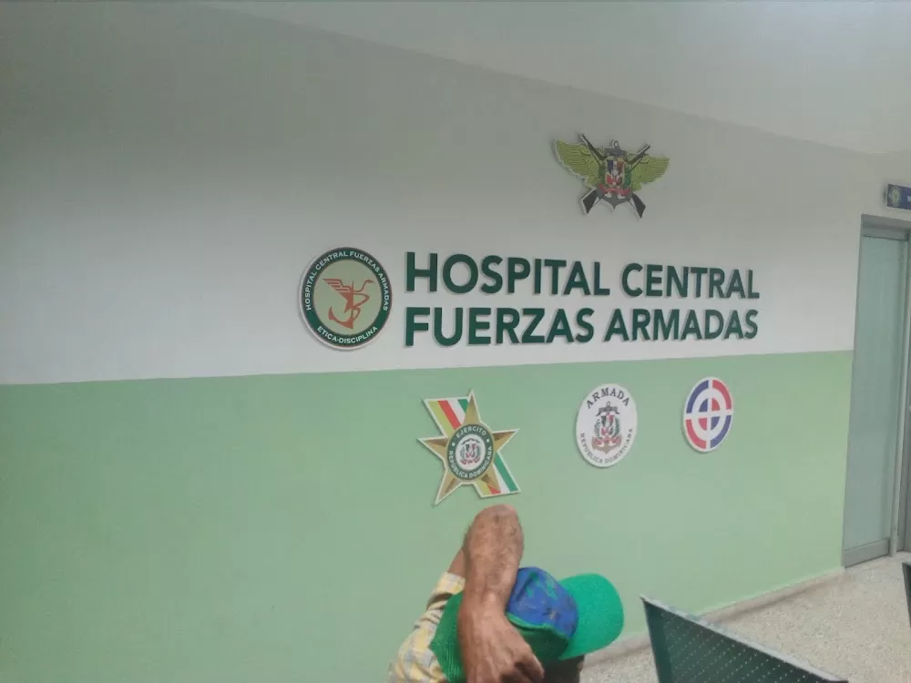 Hospital Universitario Docente Central de las Fuerzas Armadas - Photo 1