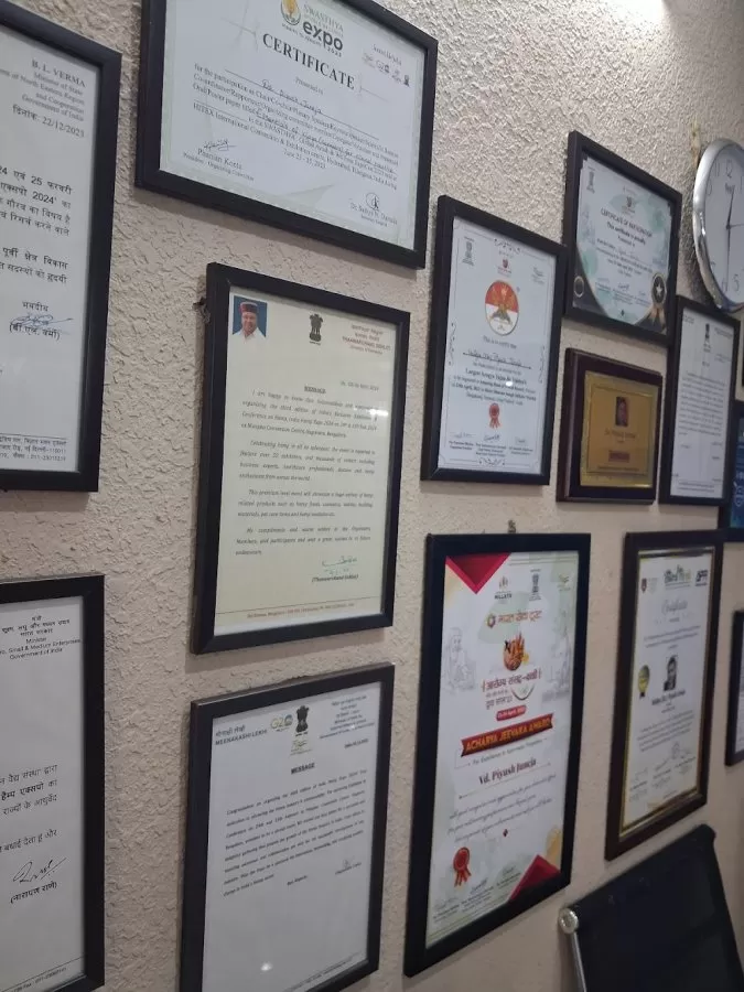 Ayuquo Centrum | Best Ayurvedic Hospital in Noida | Panchkarma Wellness | Male/Female Health, Kidney/Liver Disorders Doctor - Photo 3