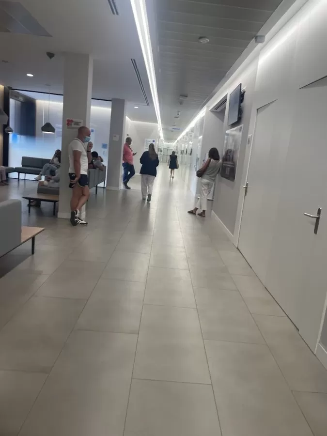 Centro Médico Sanitas Valencia - Photo 6