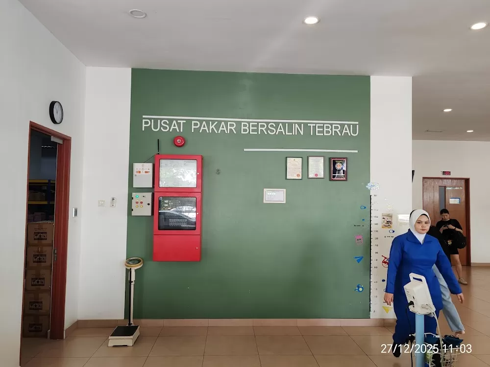 Dr Ng Kong Han 黄氏妇产科 Pusat Pakar Bersalin Tebrau - Photo 1