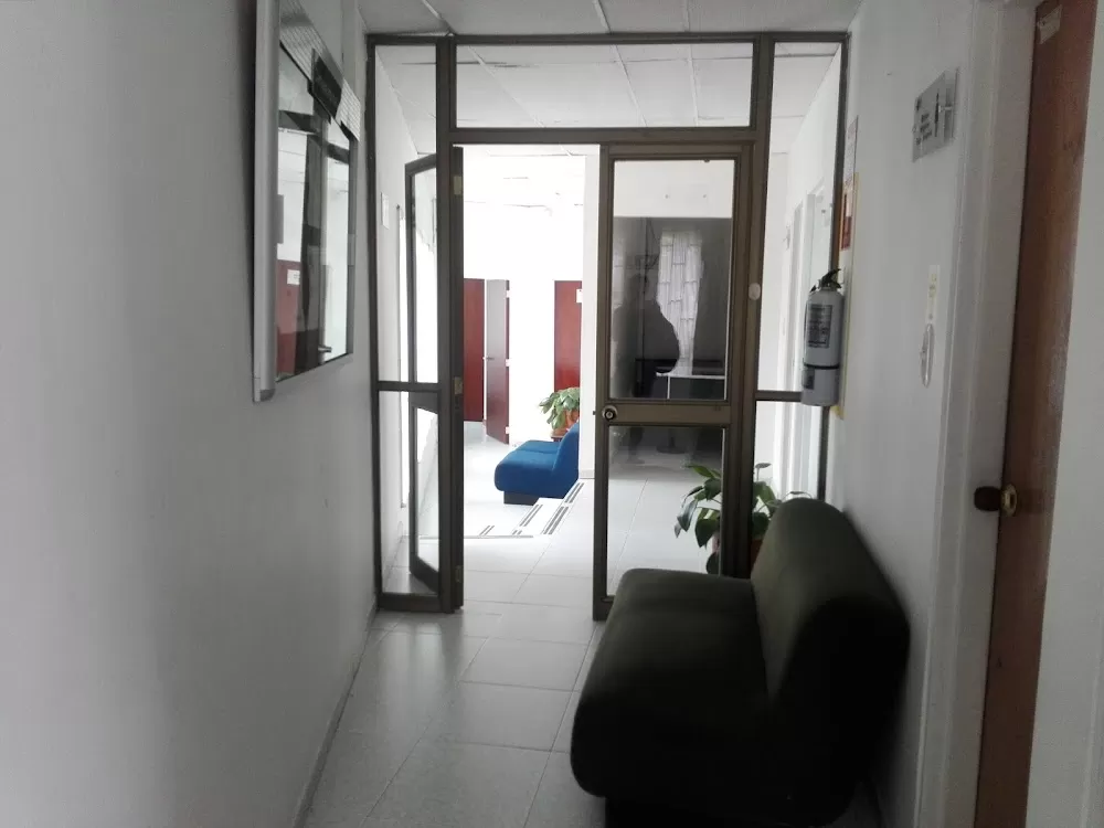 Hospital La Victoria - Photo 5