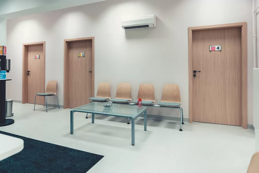 Lekarze z Radości - ginekolog, dermatolog, laryngolog, badania USG - Photo 7