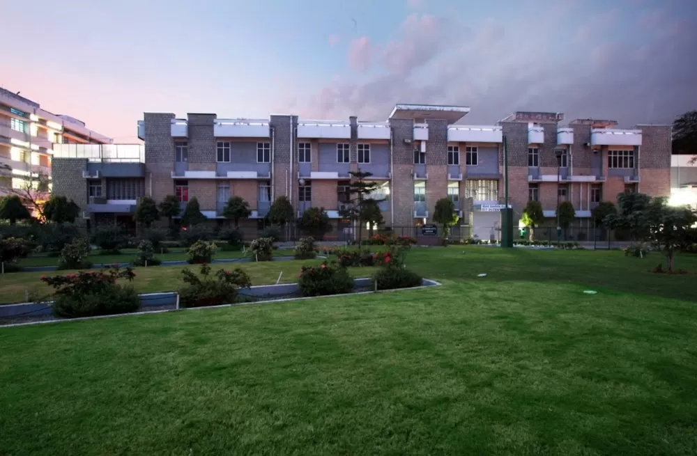 St. Martha's Hospital - Photo 6