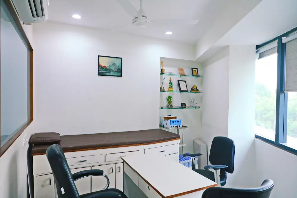 Dr Jay Harshadkumar Shah - Photo 3