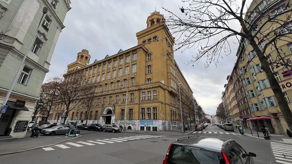 Nemocnice Sv. Kříže Žižkov s.r.o. - Photo 1