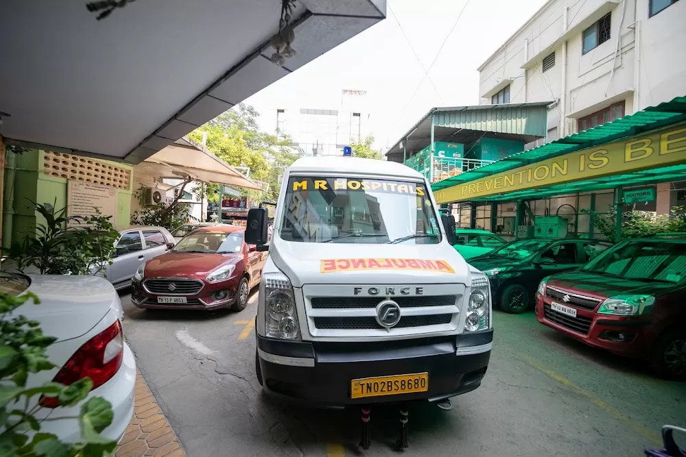 M R Hospitals - Photo 4