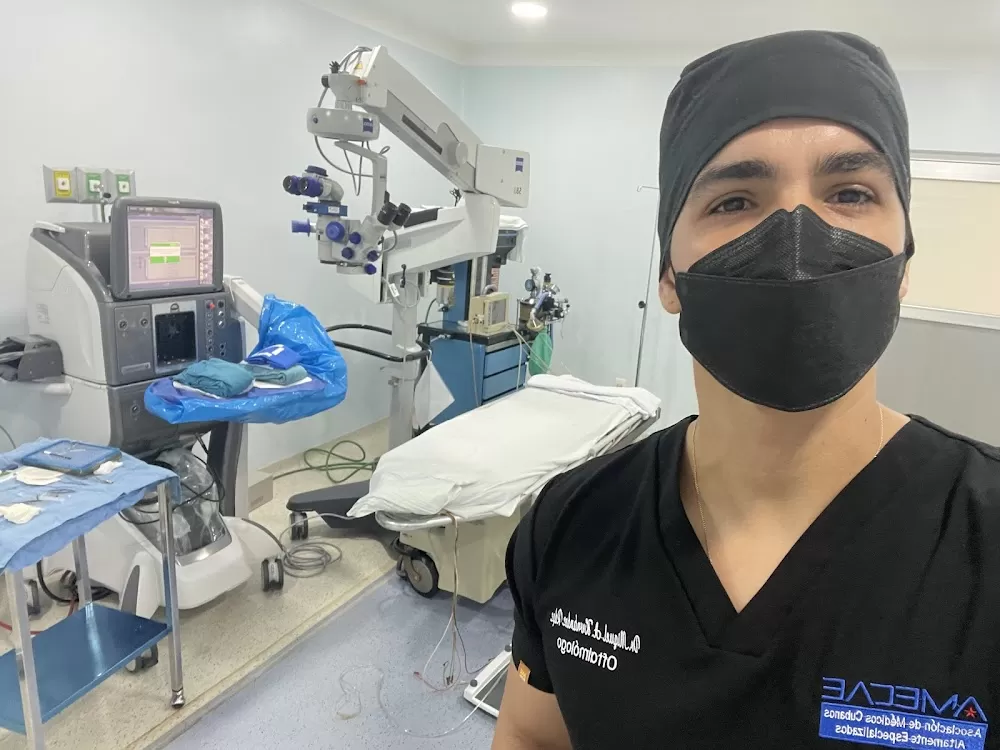Dr Miguel Ángel Hernández Rodríguez - Oftalmólogo - Photo 4