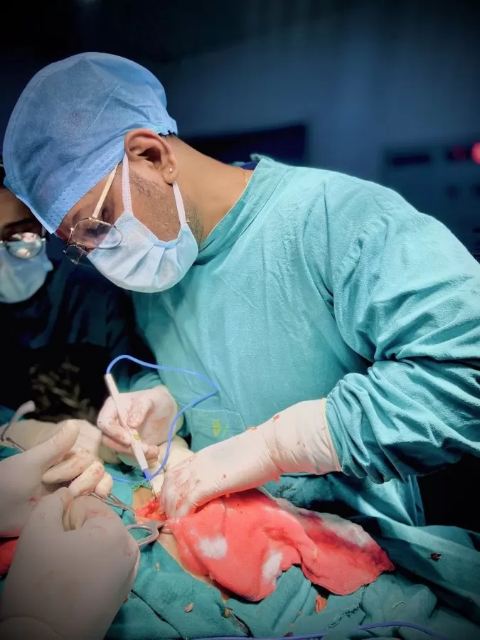 Dr. Piyush Pippa (MS, FMAS FIAGES, FAIS, FALS) - Best Gastrointestinal / Laproscopic Surgeon in Paschim Vihar - Photo 4