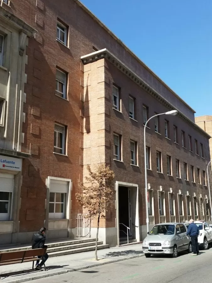 Centro Especialidades Modesto Lafuente - Photo 2