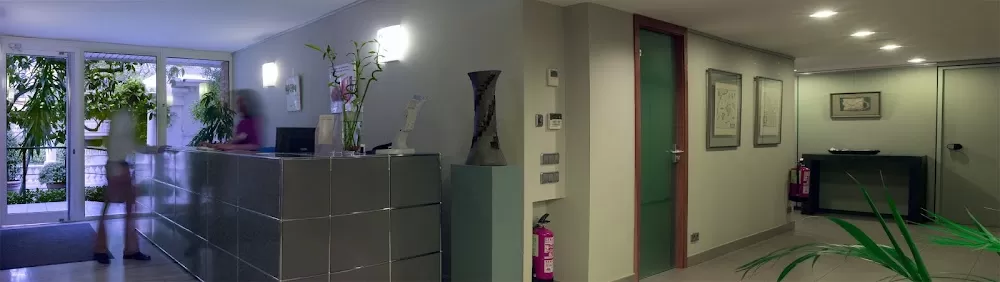 Clinica Vertebra, SpinePain & Regenerative Surgery Centers - Clinica del Dolor de Barcelona - Photo 4