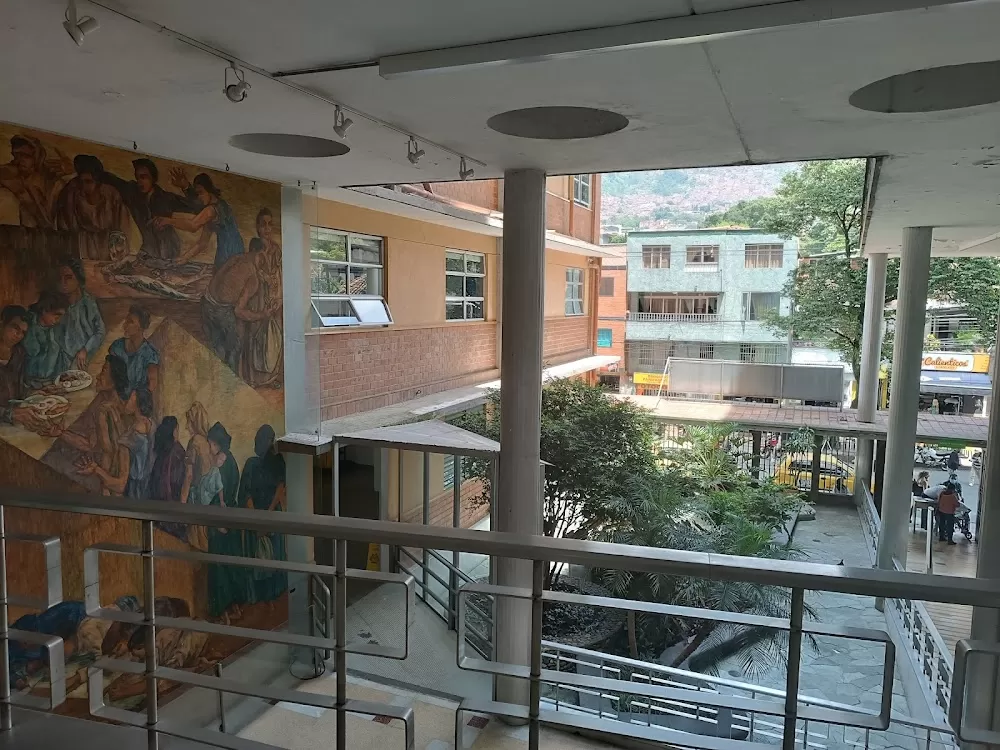 Clínica IPS Universitaria León XIII - Universidad De Antioquia (Bloque 1) - Photo 3