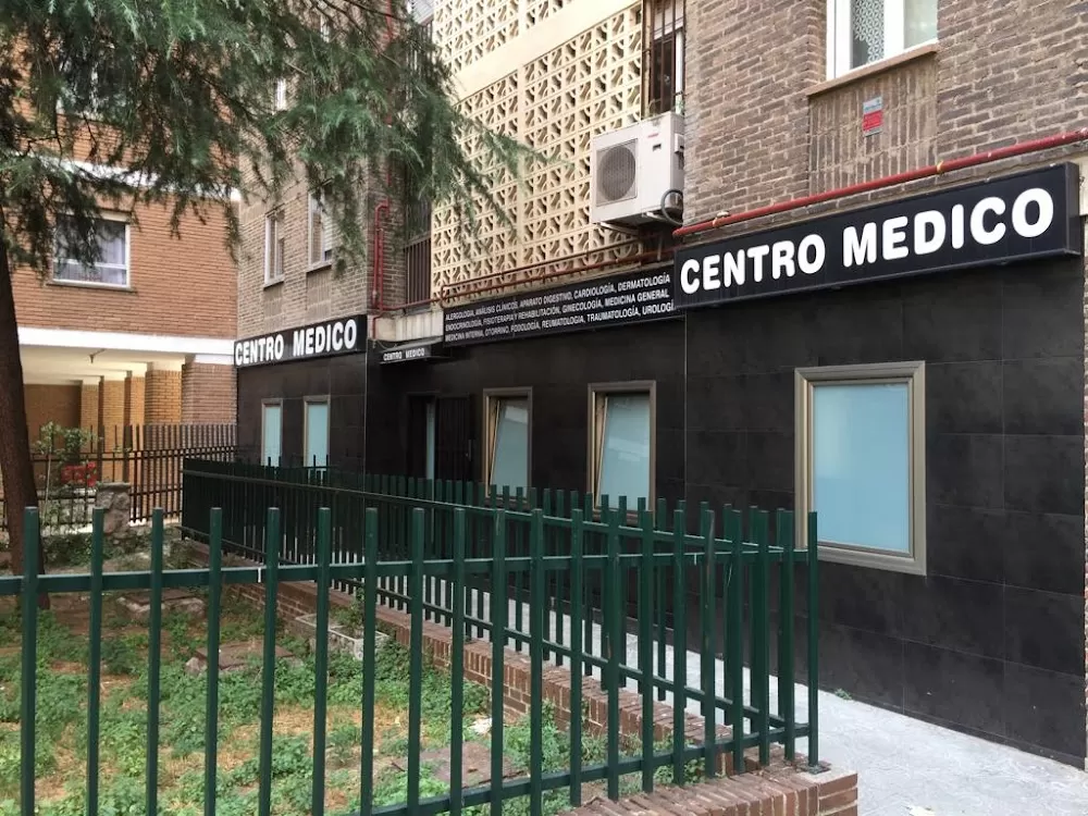Medical Center FERMÍN CABALLERO - Photo 2