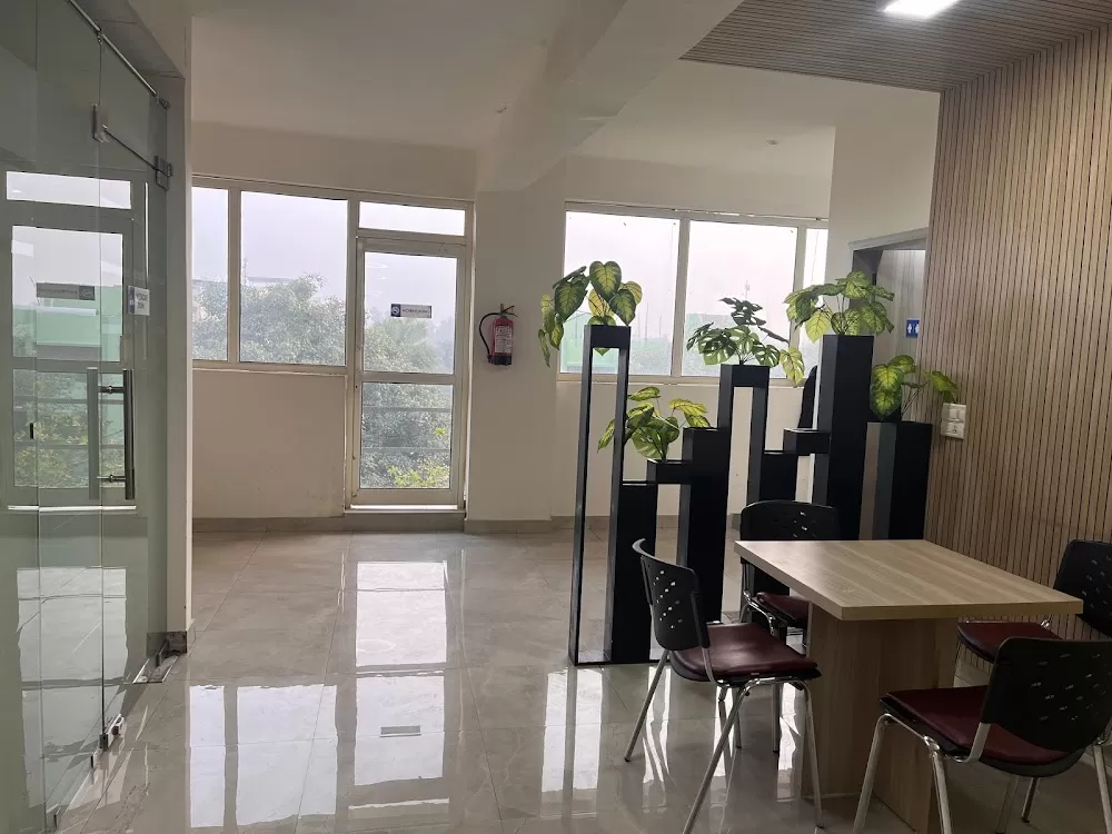 Saaol Heart Centre - Pitampura - Photo 4