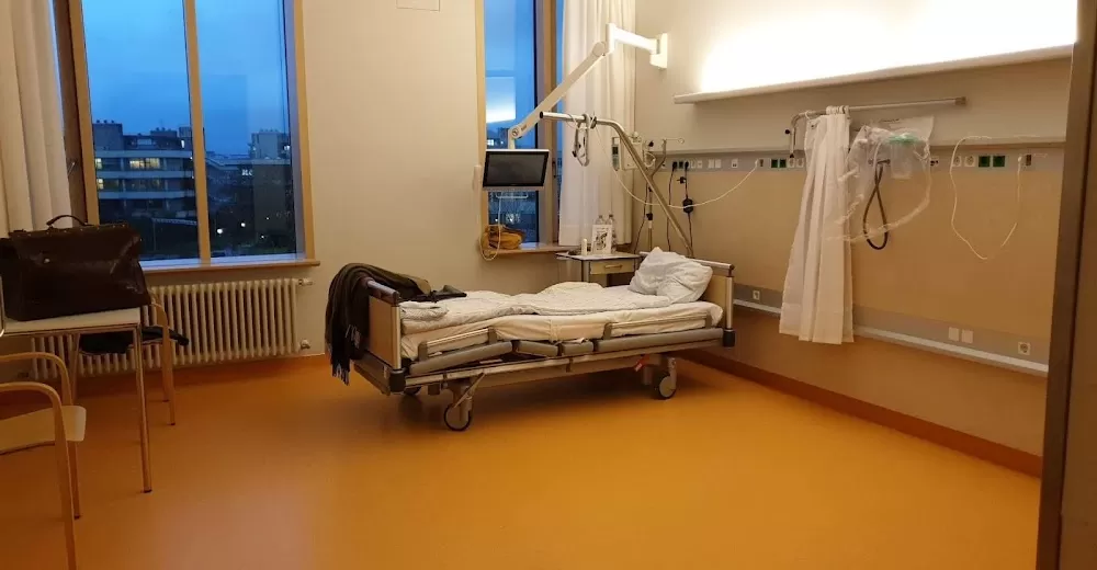 Women’s and Skin Clinic - Photo 4