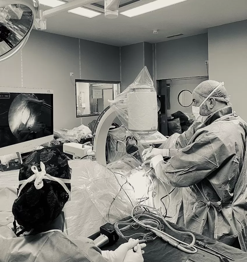 Dr. Luis Ramírez-Núñez - Photo 1