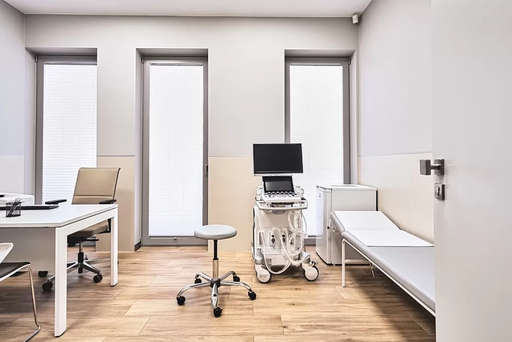 Krakowskie Centrum Diagnostyczno Kliniczne (KCDK) - Photo 8