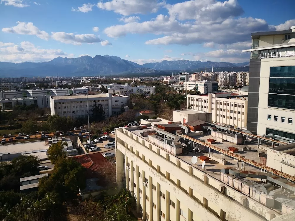 Akdeniz Üniversitesi Hastanesi - Photo 1