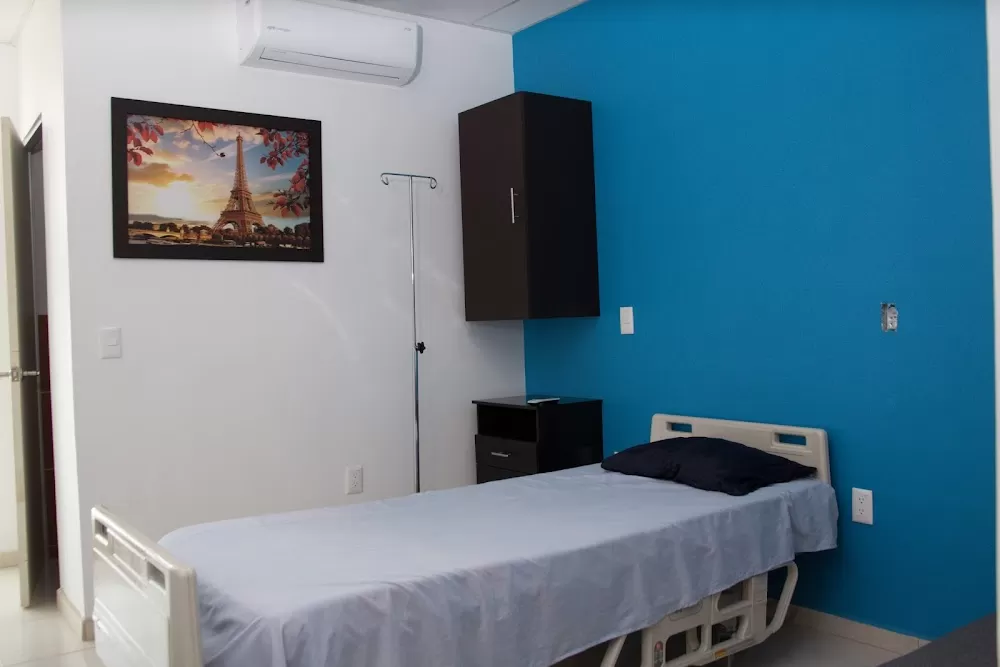 Hospital Santa Barbara - Photo 4