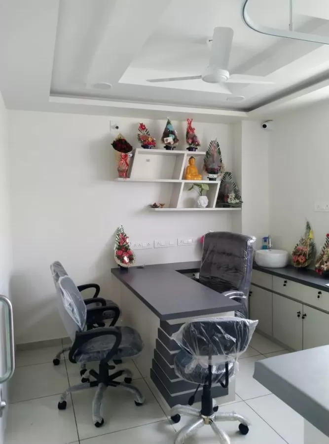 Dr Kedar Suthar - Nephrologist / Kidney Specialist Doctor / Kidney Stone Specialist Doctor in Vadodara - Photo 3