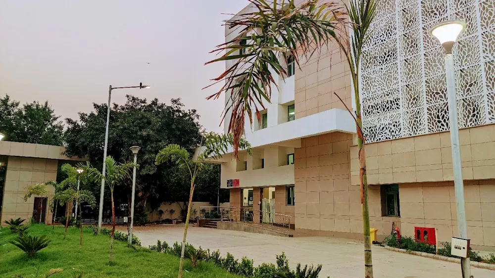 Radiation Oncology Block LHMC - Photo 6