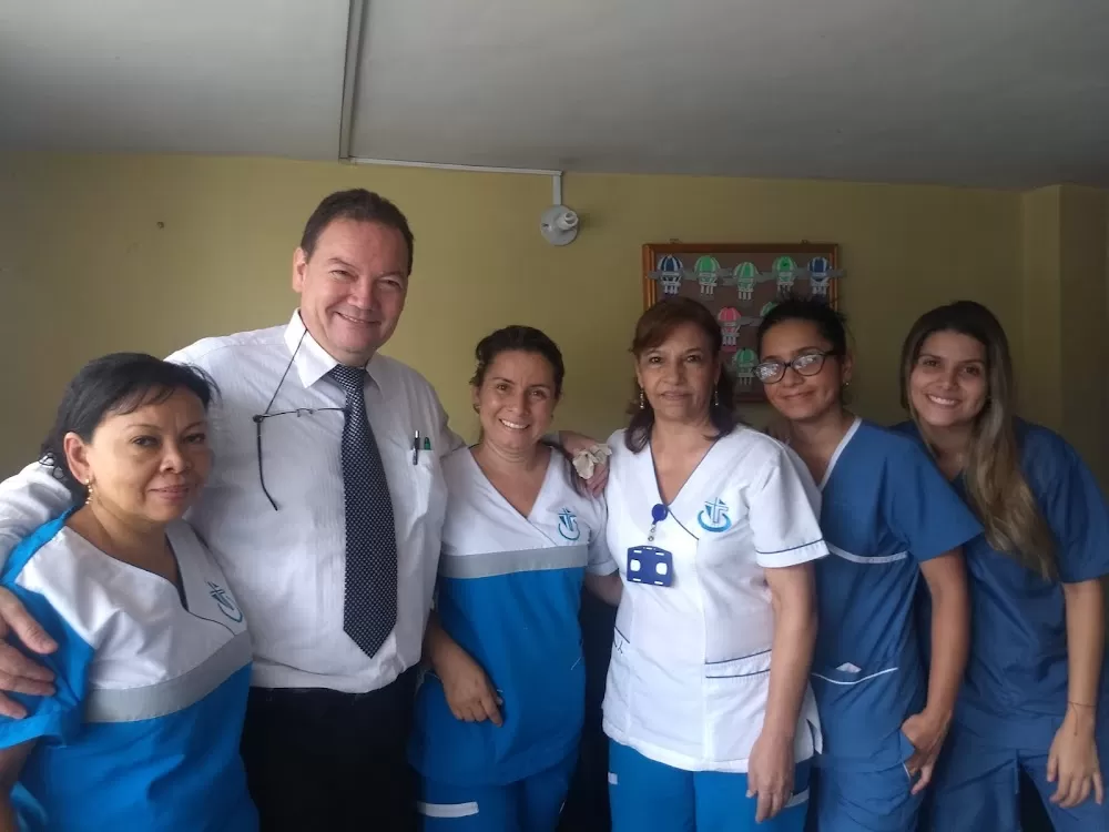 Centro Médico San Camilo - Consultas Medicas - Laboratorio - Photo 6