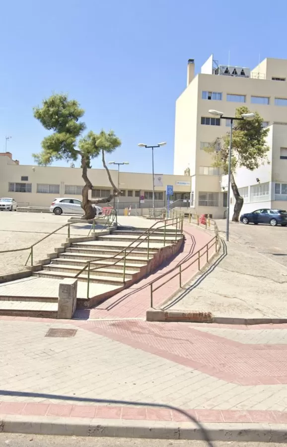Centro de Especialidades Periférico Carabanchel Alto - Photo 4