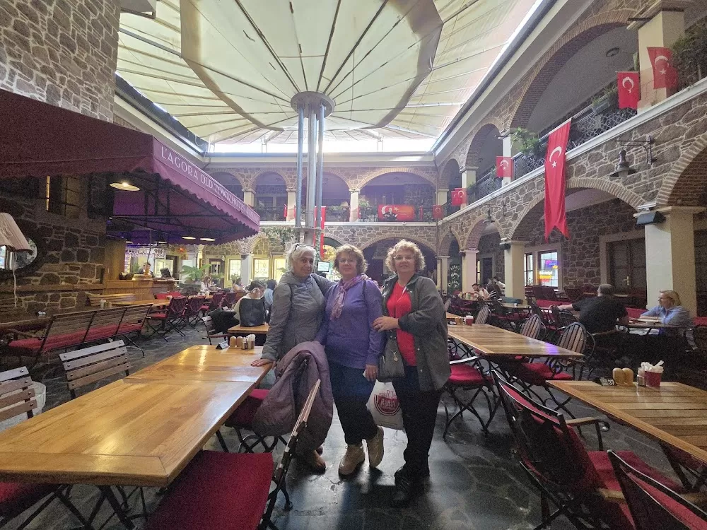 İzmir Alsancak Nevvar Salih İşgören Devlet Hastanesi Bayraklı Semt Polikliniği - Photo 3