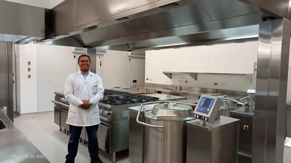 Centro de Tratamiento e Investigación sobre Cáncer Luis Carlos Sarmiento Angulo - Photo 8