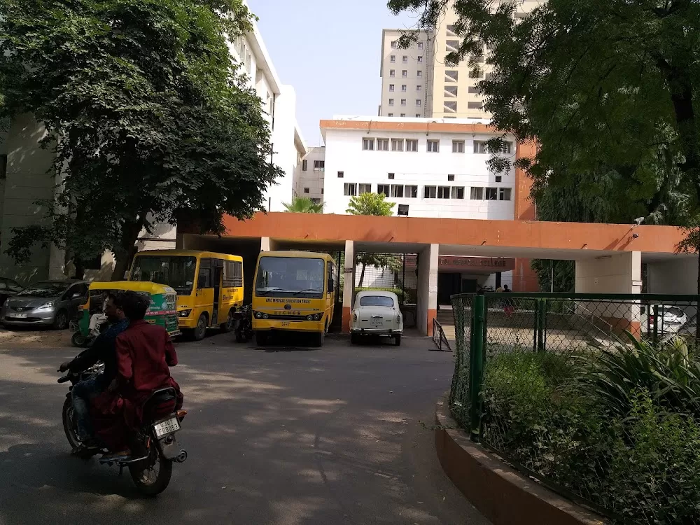 VS Hospital Neonatal Intensive Care Unit - Photo 3