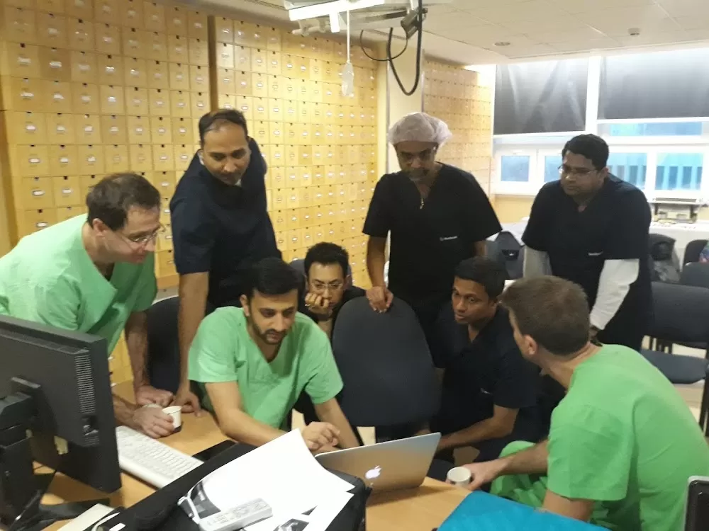Dr Maulik Parekh - TAVR / TAVI, MitraClip, Angioplasty expert - Photo 8